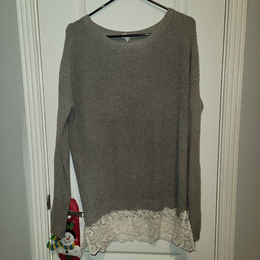 Cozy oversized sweater with lace detail